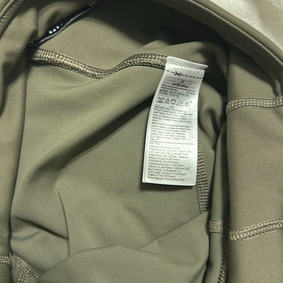 BR Standard - Taupe Leggings - Medium - Picture 8 of 8